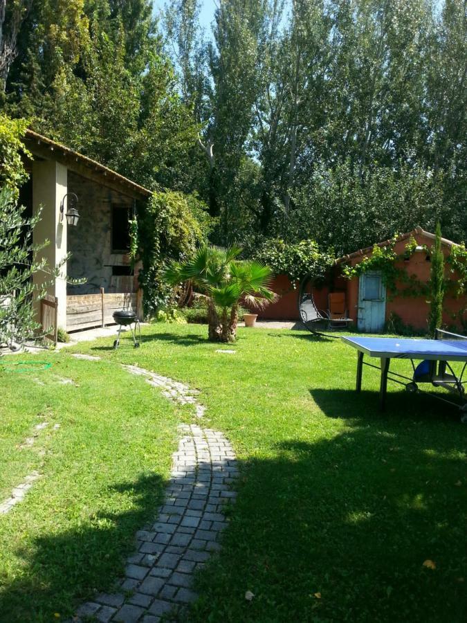 Le Mas Des Platanes Entraigues-sur-la-Sorgue Exterior photo