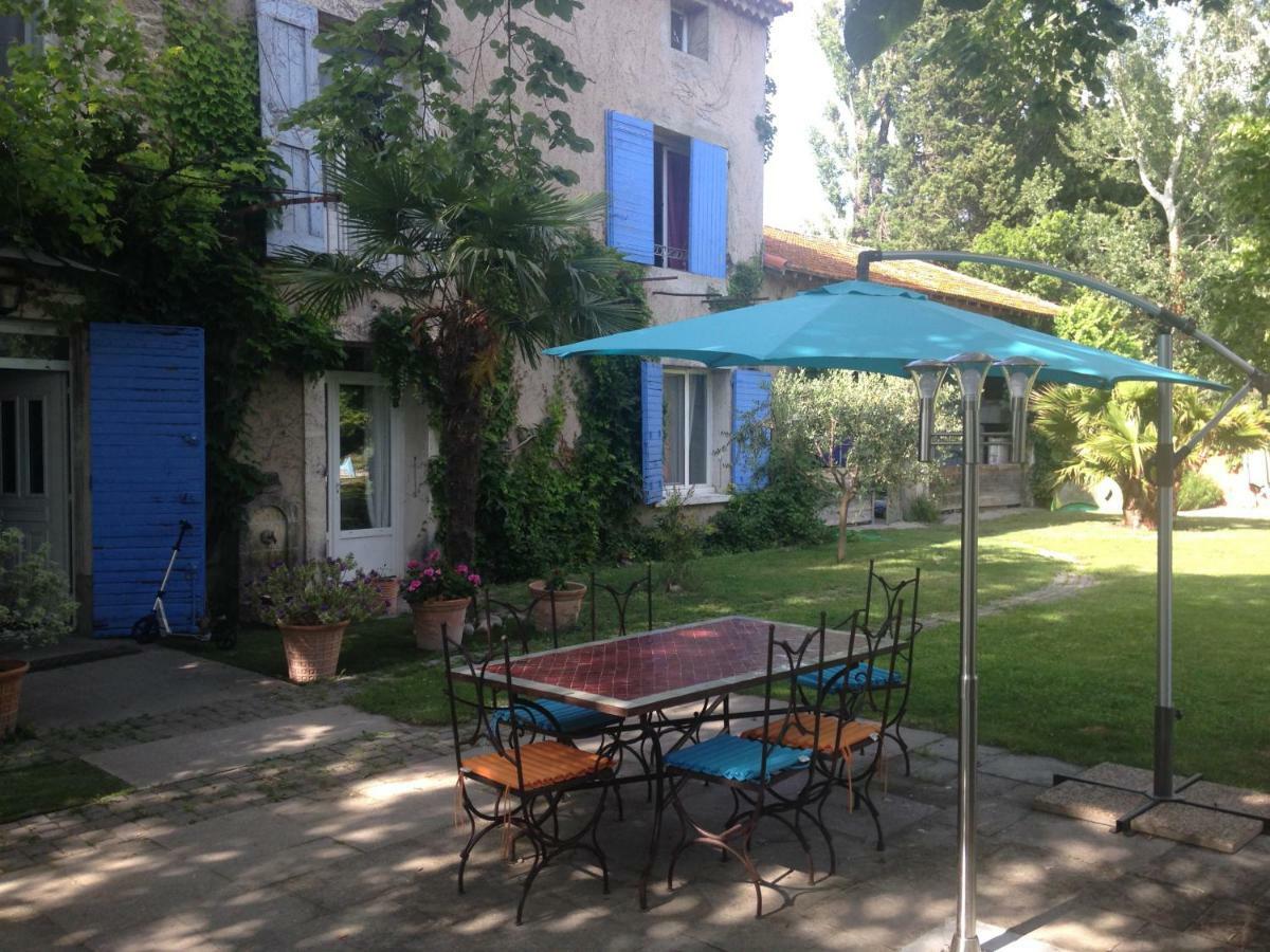 Le Mas Des Platanes Entraigues-sur-la-Sorgue Exterior photo